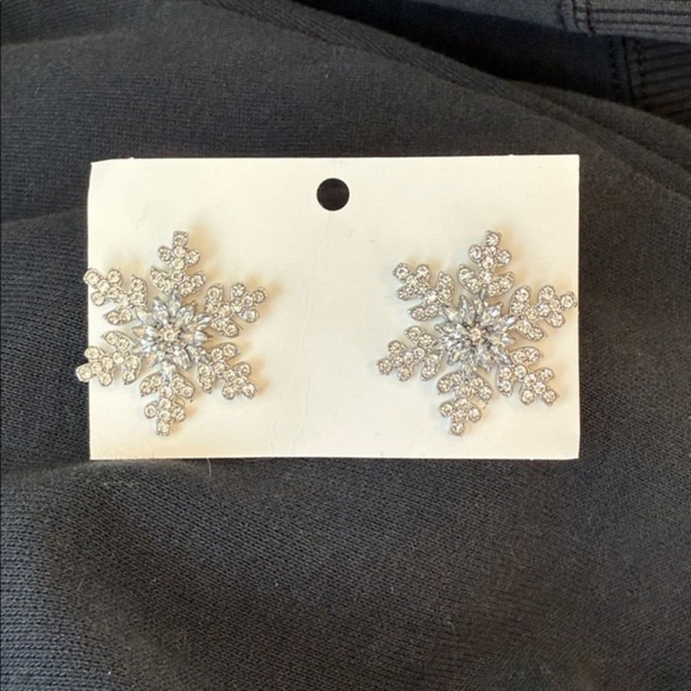 Sparkling Snowflake Earrings